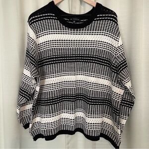 Black and White Women's Crew Neck Sweater